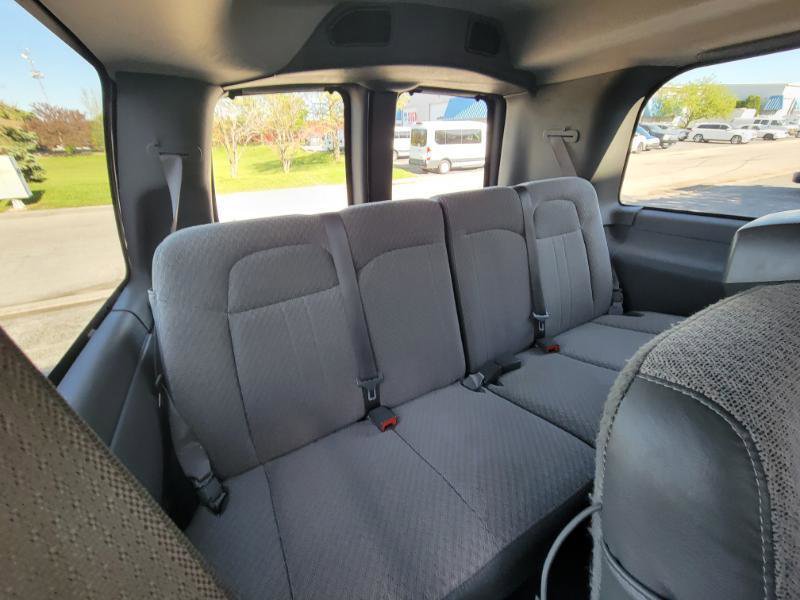 Used 2018 Chevrolet Express 3500 LS RWD image 41