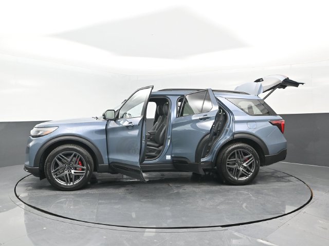 Certified 2025 Ford Explorer ST w/ Sun And Sound Package AWD/4WD image 35