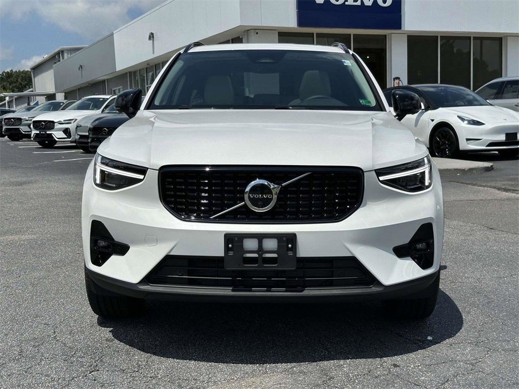 New 2026 Volvo XC40 B4 Plus w/ Protection Package Premier image 23