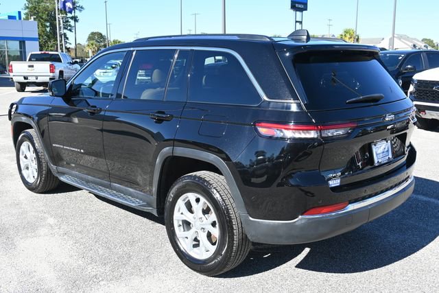 Used 2023 Jeep Grand Cherokee Limited image 3