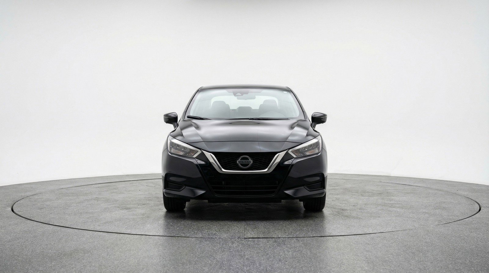 Used 2025 Nissan Versa SV FWD image 2