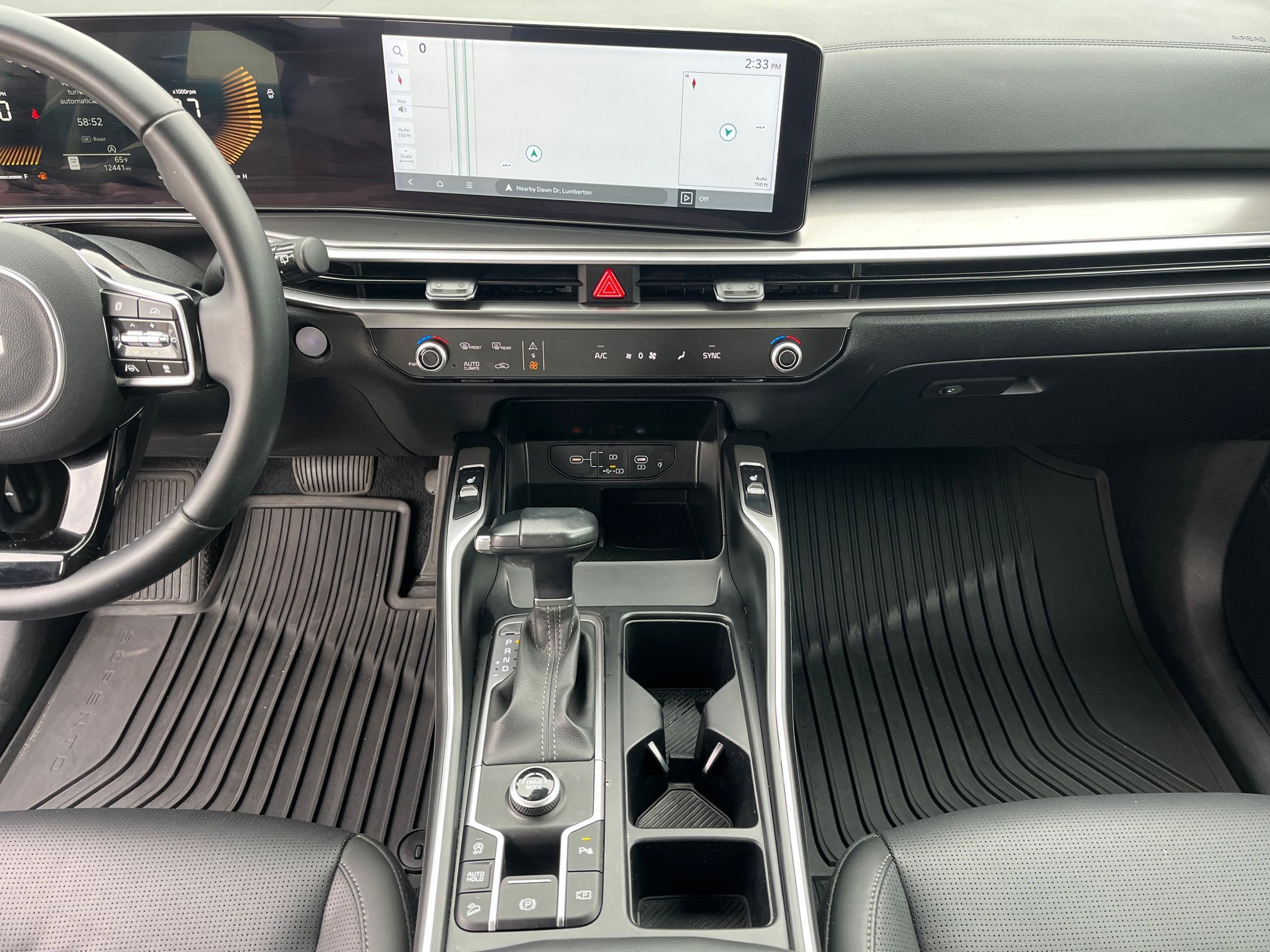 Used 2025 Kia Sorento S image 37