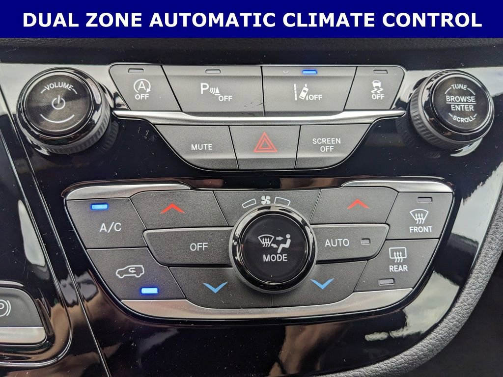 New 2026 Chrysler Pacifica Select w/ S Appearance Package image 16