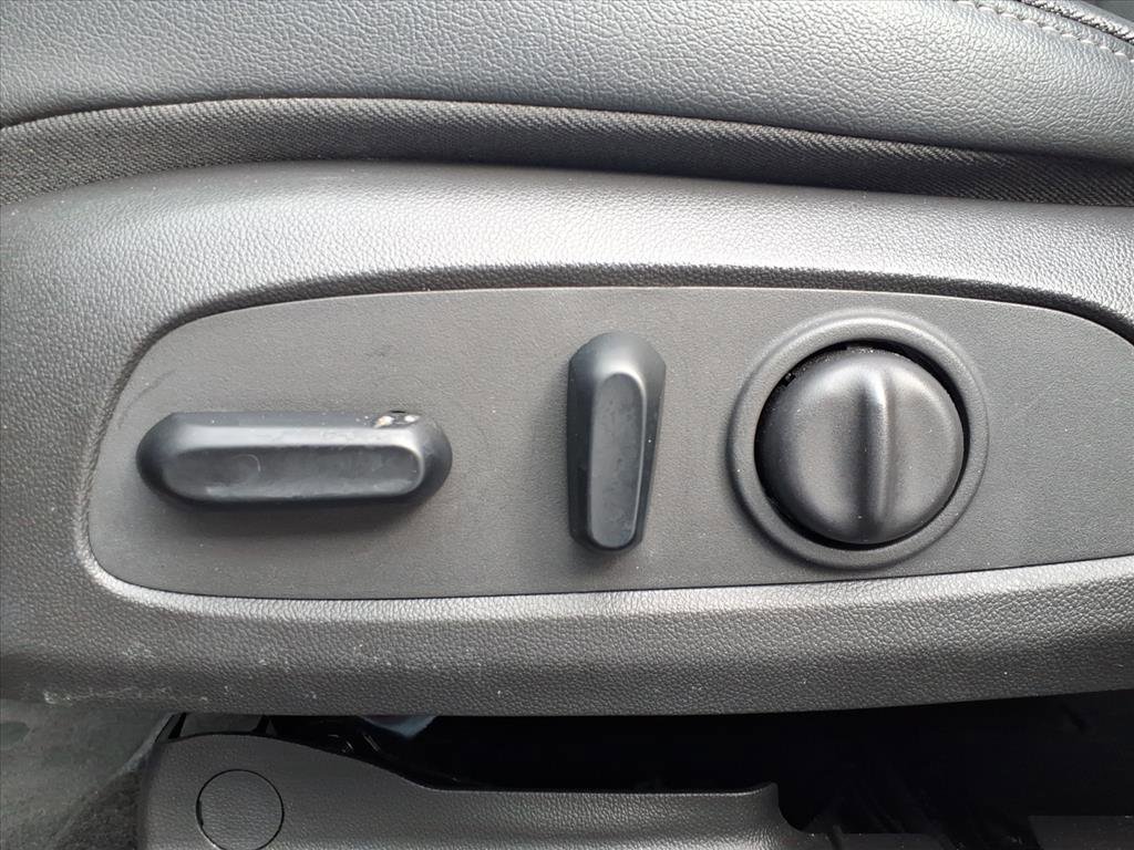 Used 2023 Buick Encore GX Select FWD image 28