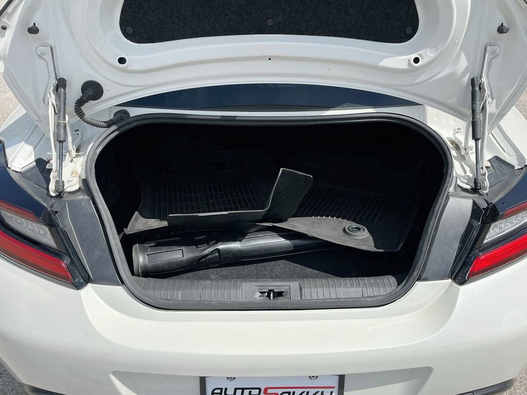 Used 2024 Toyota GR86 Premium RWD image 24
