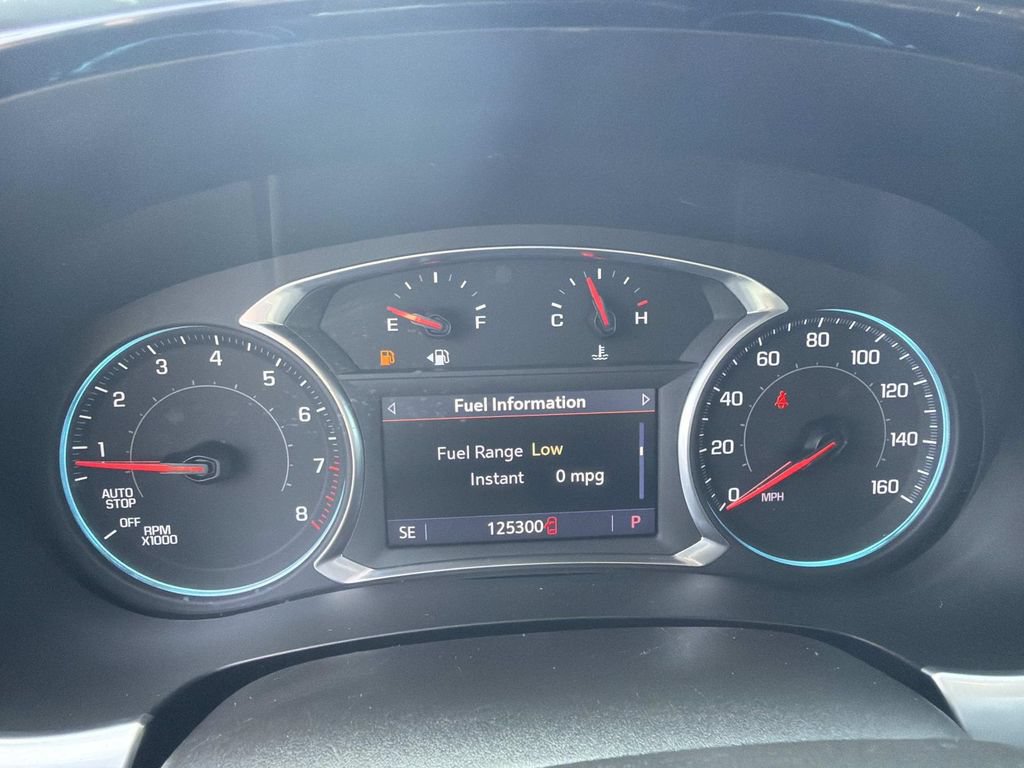 Used 2021 Chevrolet Traverse Premier w/ Redline Edition FWD image 30