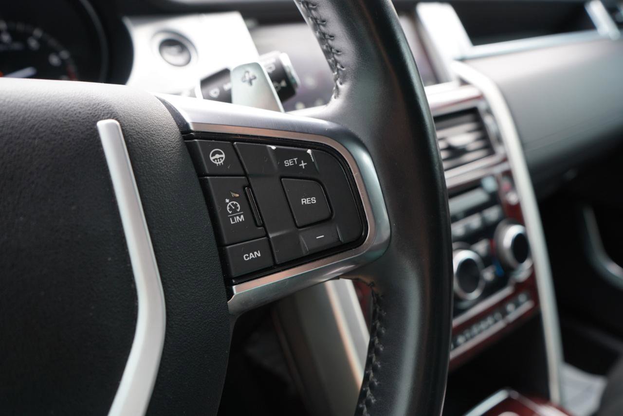 Used 2017 Land Rover Discovery Sport HSE Luxury image 27