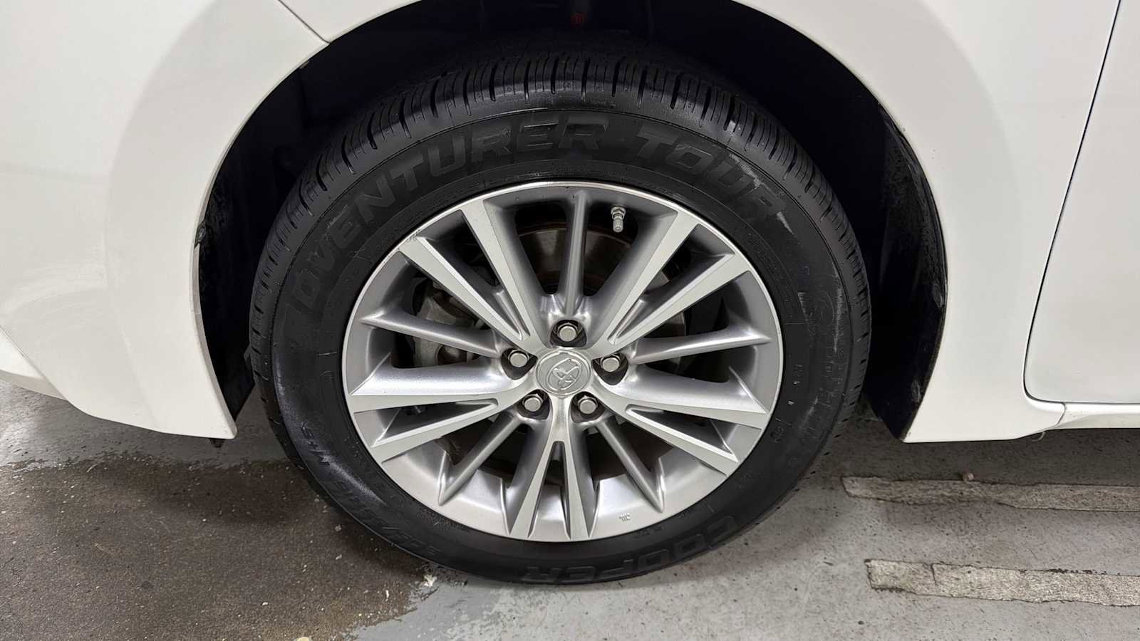 Used 2014 Toyota Corolla LE FWD image 10