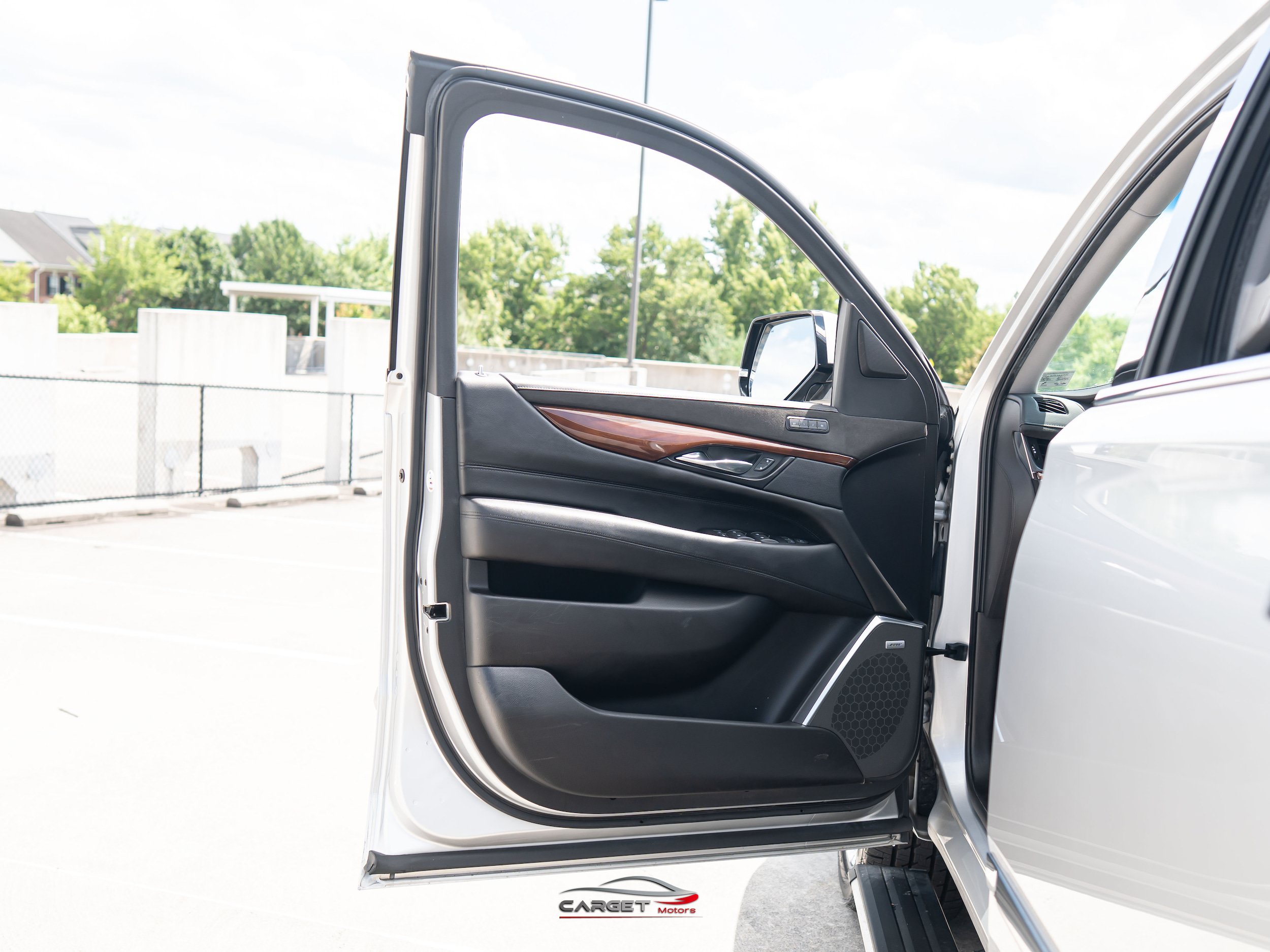 Used 2019 Cadillac Escalade ESV Premium Luxury AWD/4WD image 42