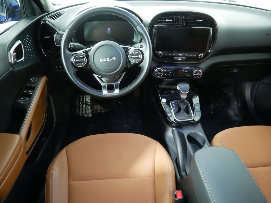 Used 2024 Kia Soul EX w/ Option Group 015 FWD image 23