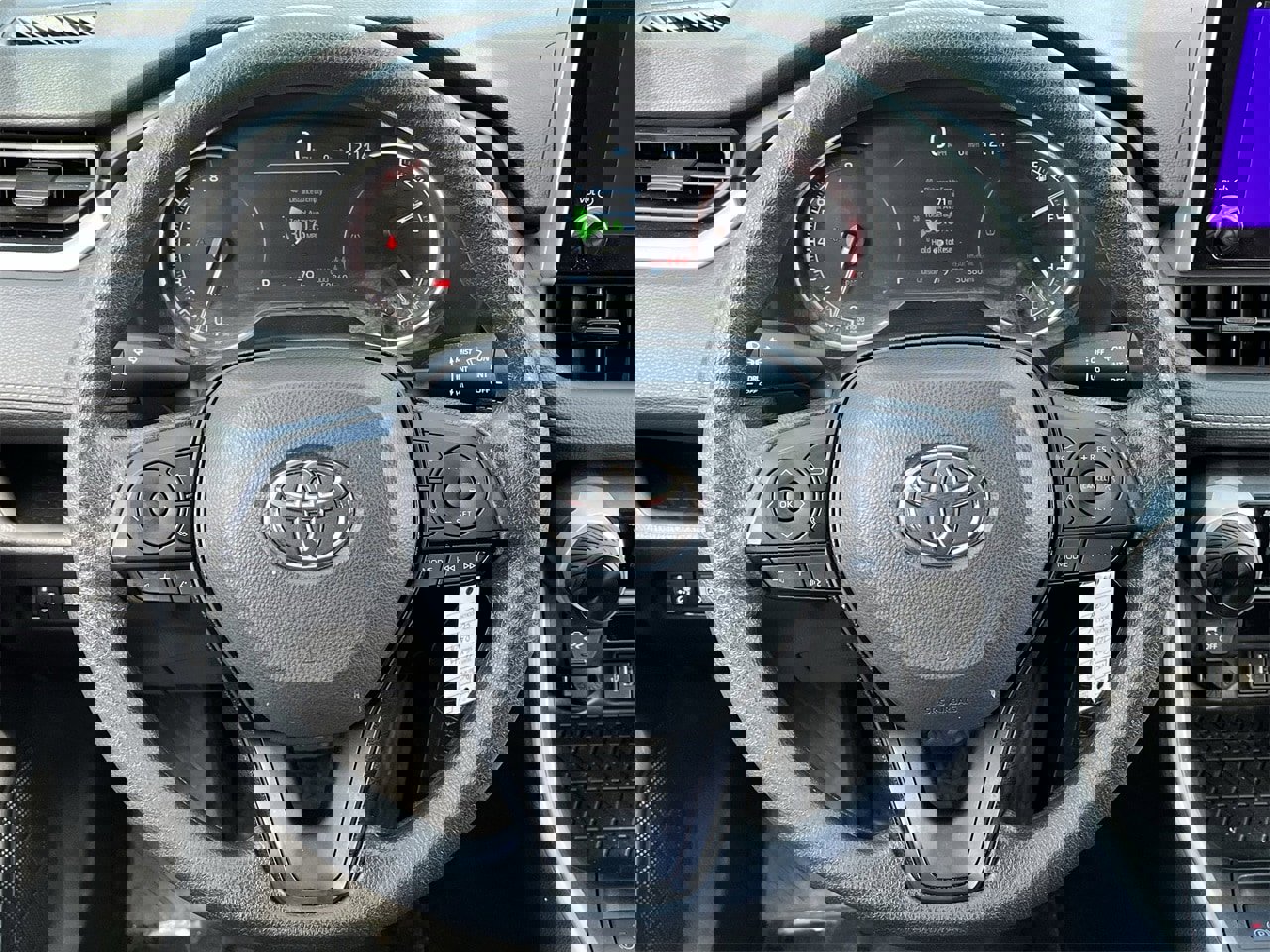 Used 2024 Toyota RAV4 LE image 11