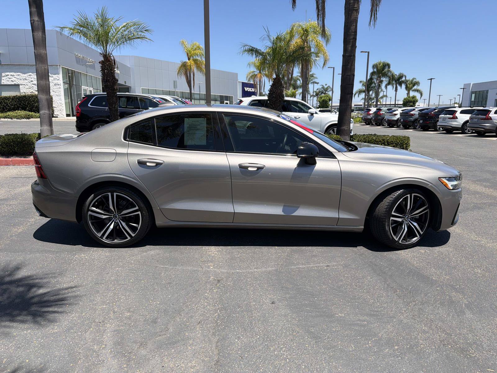 Used 2019 Volvo S60 T5 R-Design FWD image 4