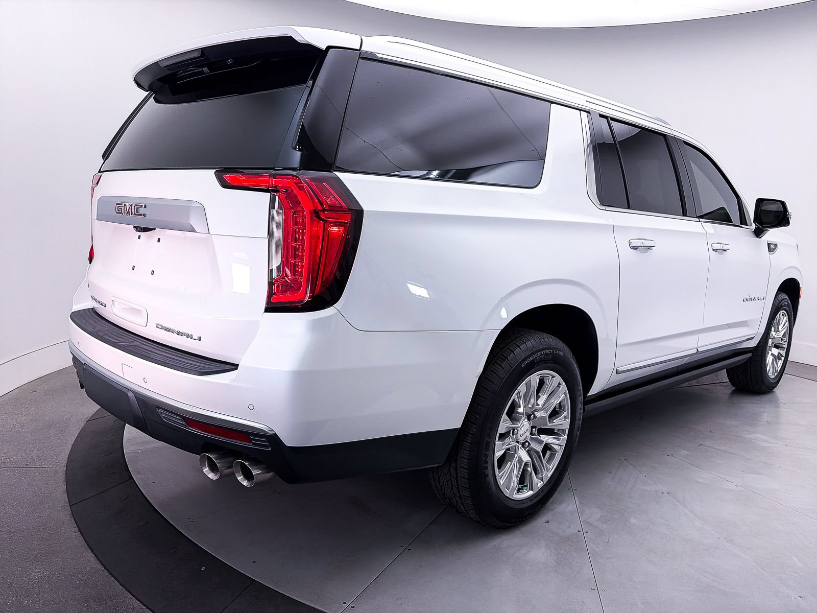 Used 2021 GMC Yukon XL Denali w/ Denali Ultimate Package RWD image 19