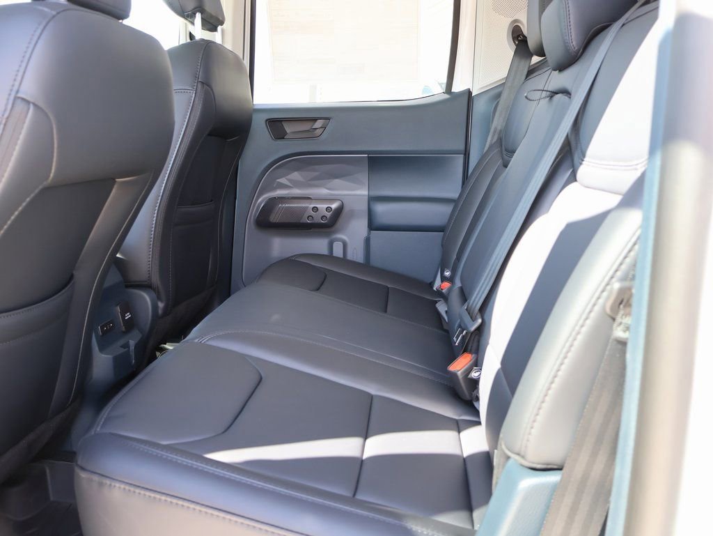 New 2026 Ford Maverick Lariat w/ Black Appearance Package image 18