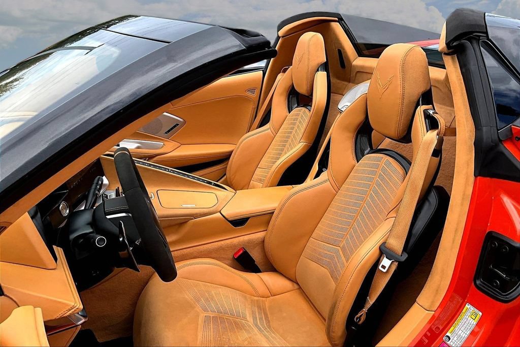 Used 2020 Chevrolet Corvette Stingray Premium Conv w/ 3LT Preferred Equipment Group RWD image 21