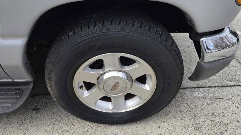 Used 2006 Ford E-150 and Econoline 150 RWD image 13