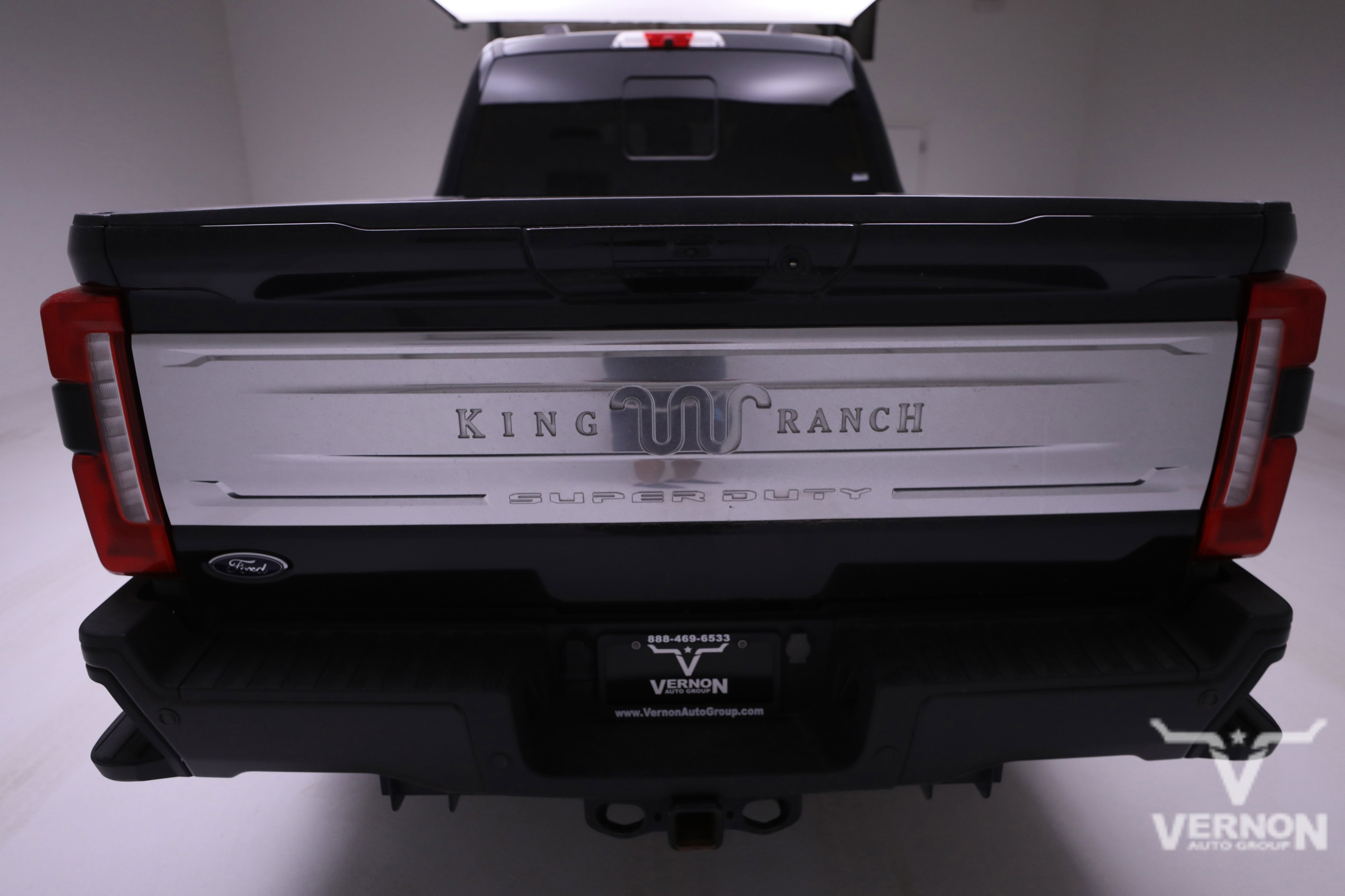 Used 2024 Ford F250 King Ranch w/ FX4 Off-Road Package image 3