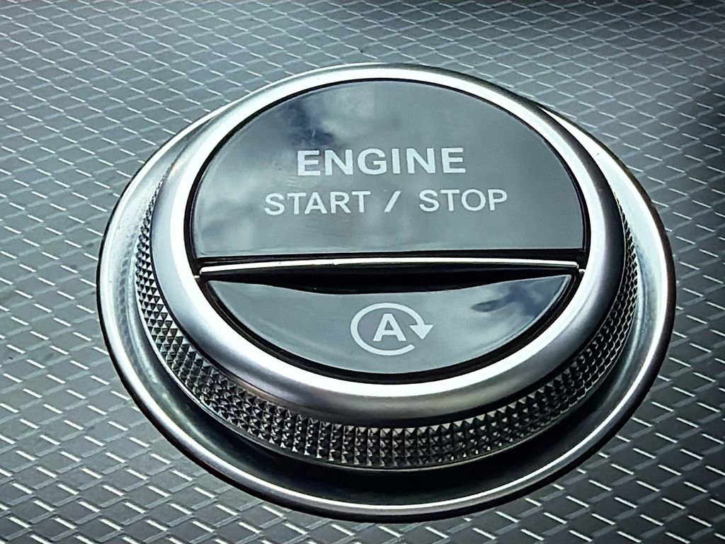 Used 2023 Mercedes-Benz C 300 Sedan image 36