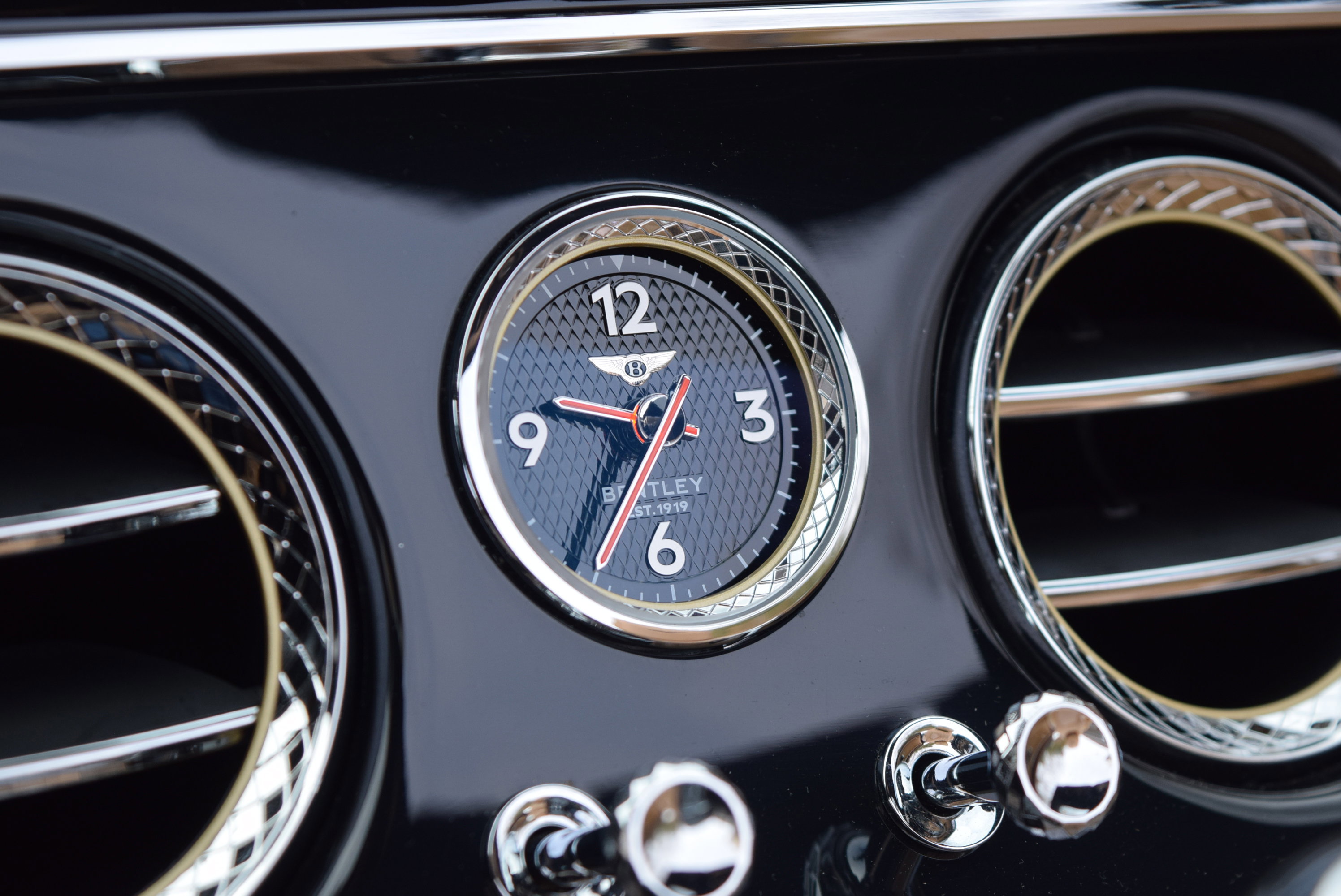 Used 2020 Bentley Continental GT image 41