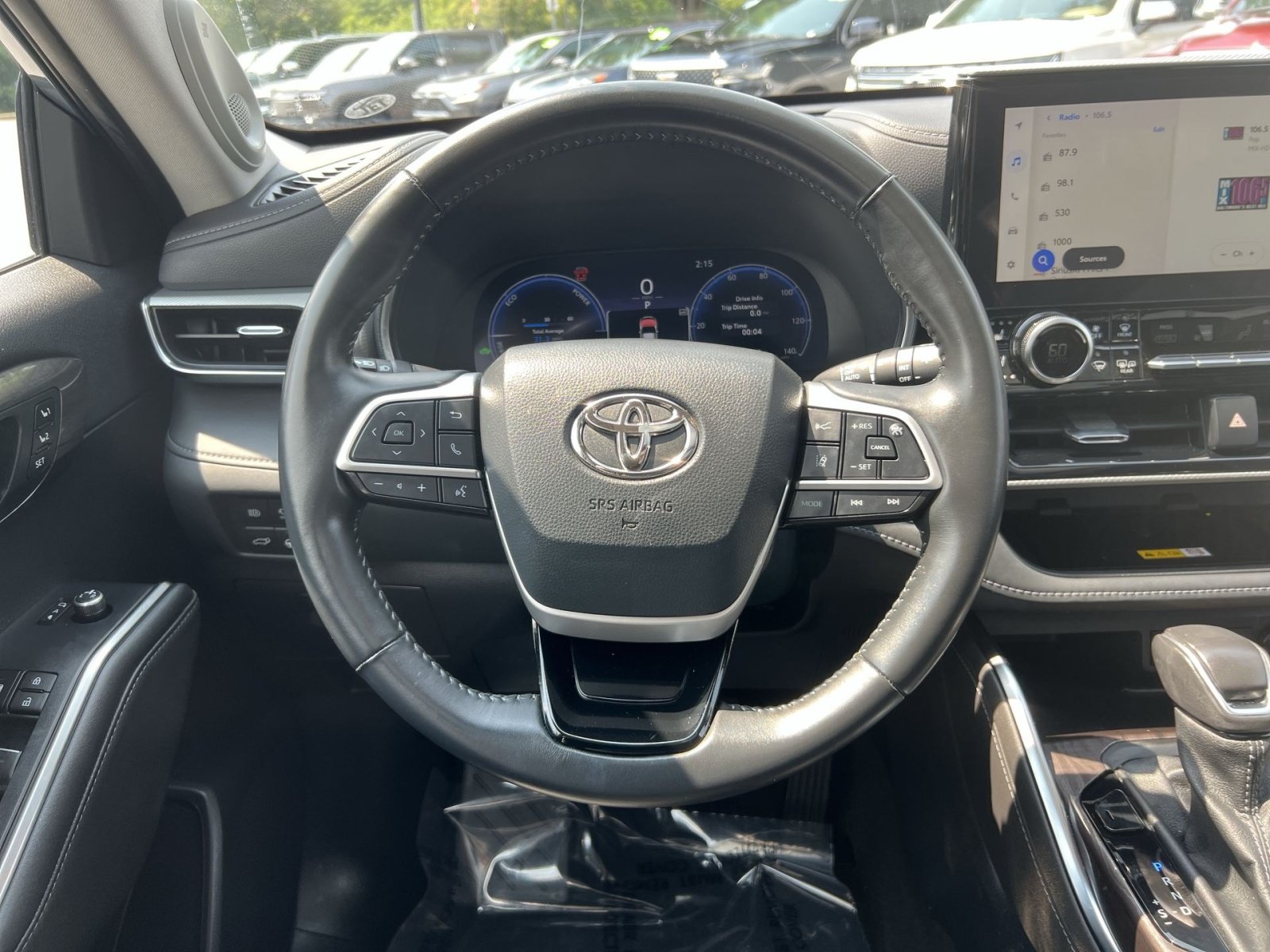 Used 2023 Toyota Highlander Platinum AWD/4WD image 16