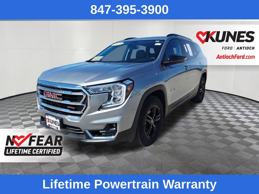 Used 2023 GMC Terrain AT4 image 3