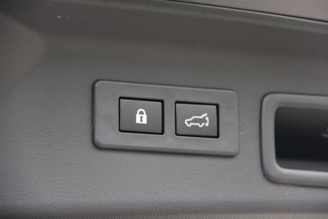 Used 2025 Subaru Forester Limited AWD/4WD image 36