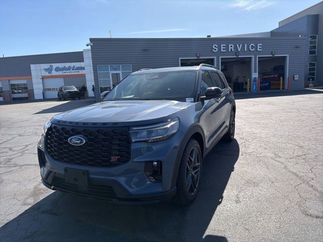 Used 2025 Ford Explorer ST AWD/4WD image 15