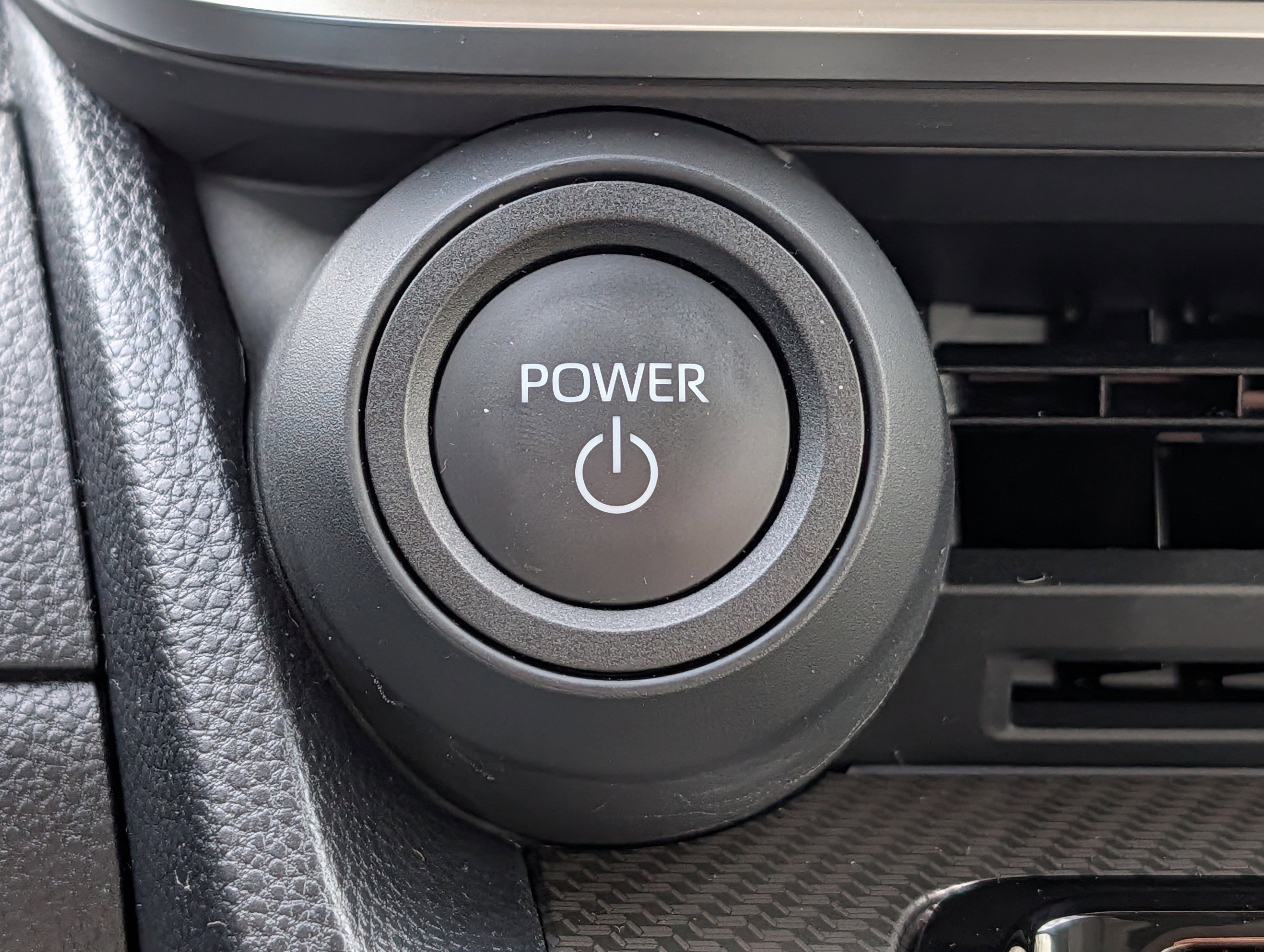 Used 2024 Toyota Prius XLE image 33