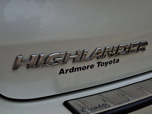 Used 2016 Toyota Highlander LE w/ Protection Package #3 AWD/4WD image 29