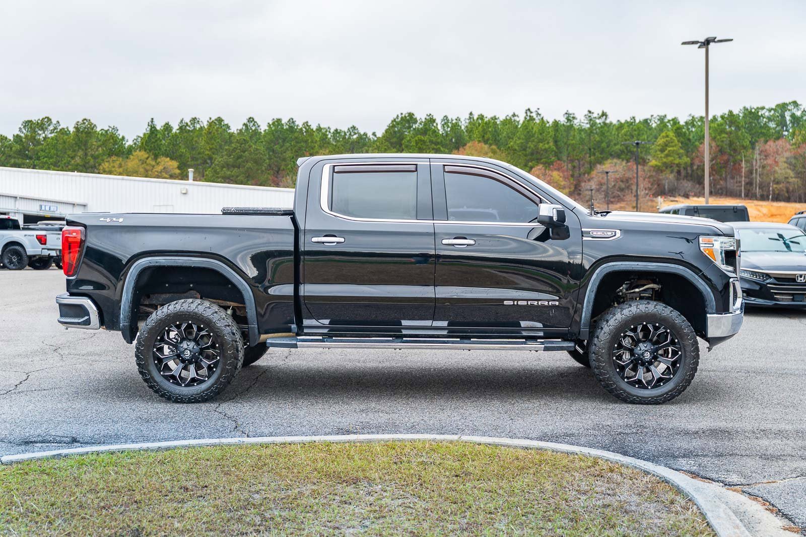 Used 2019 GMC Sierra 1500 SLT w/ SLT Premium Plus Package image 8