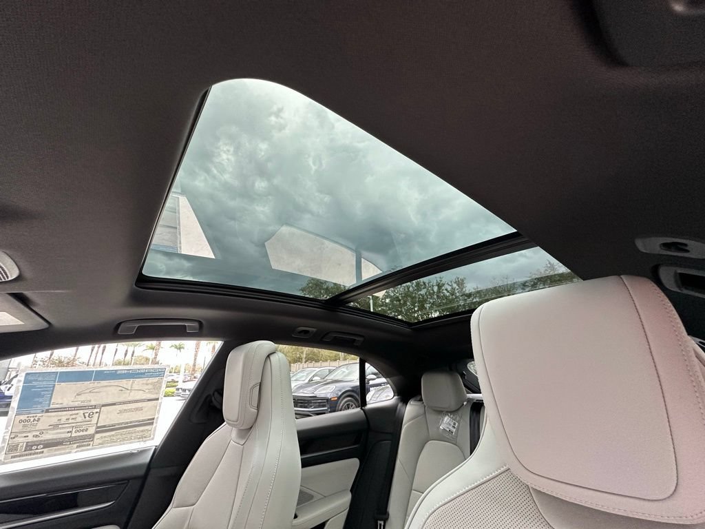 Used 2026 Porsche Macan Electric RWD image 24