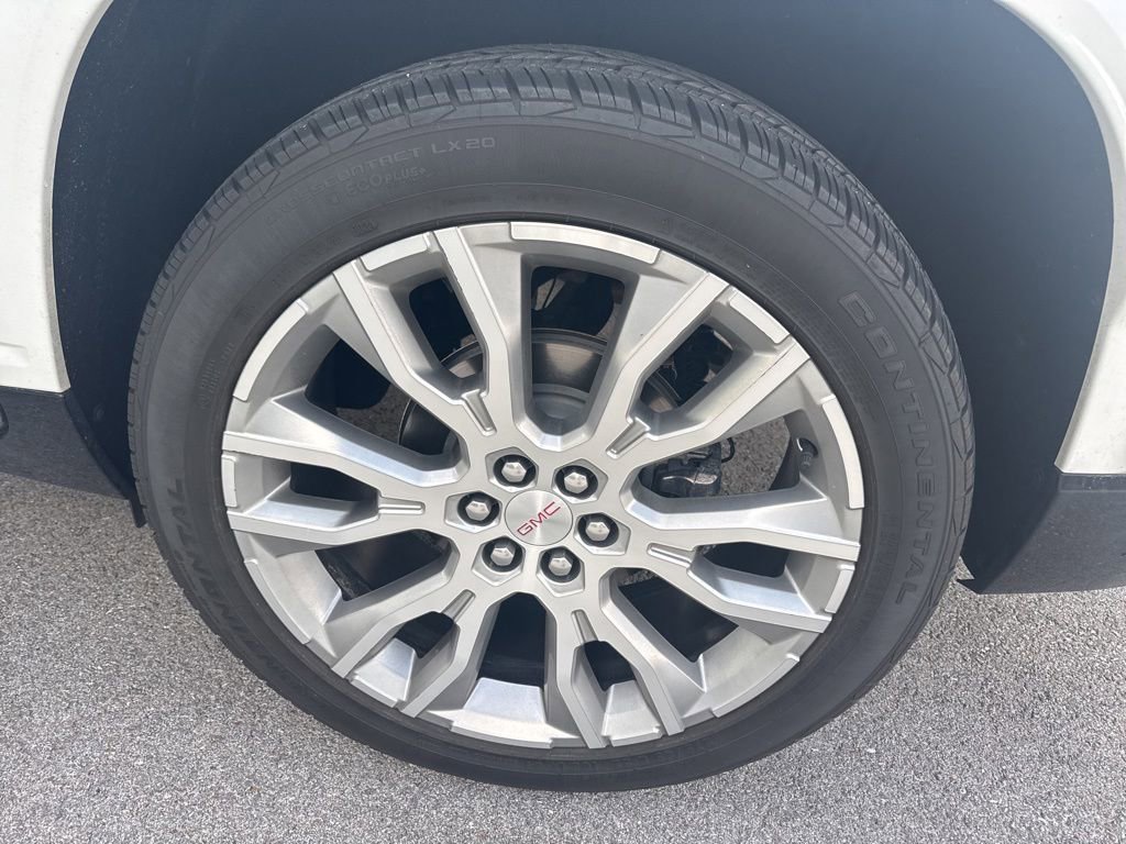 Used 2024 GMC Acadia Denali w/ Super Cruise Package FWD image 7