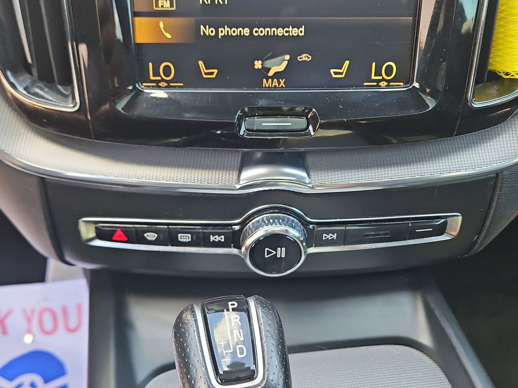 Used 2019 Volvo XC60 T6 R-Design w/ Protection Package Premier AWD/4WD image 18