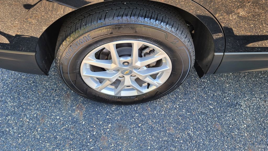 Used 2023 Chevrolet Equinox LT w/ Driver Convenience Package image 13