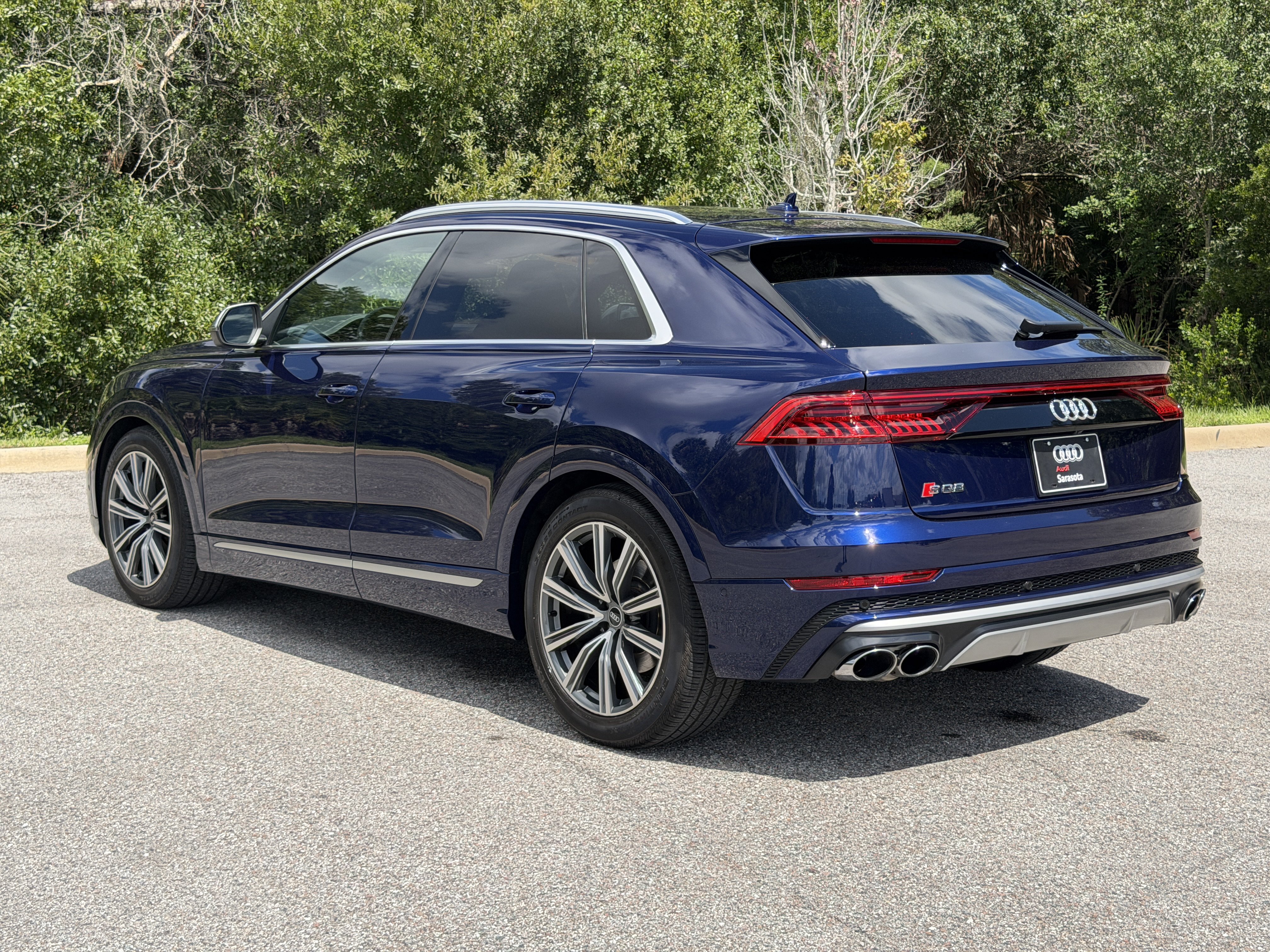 Used 2021 Audi SQ8 Prestige AWD/4WD image 5