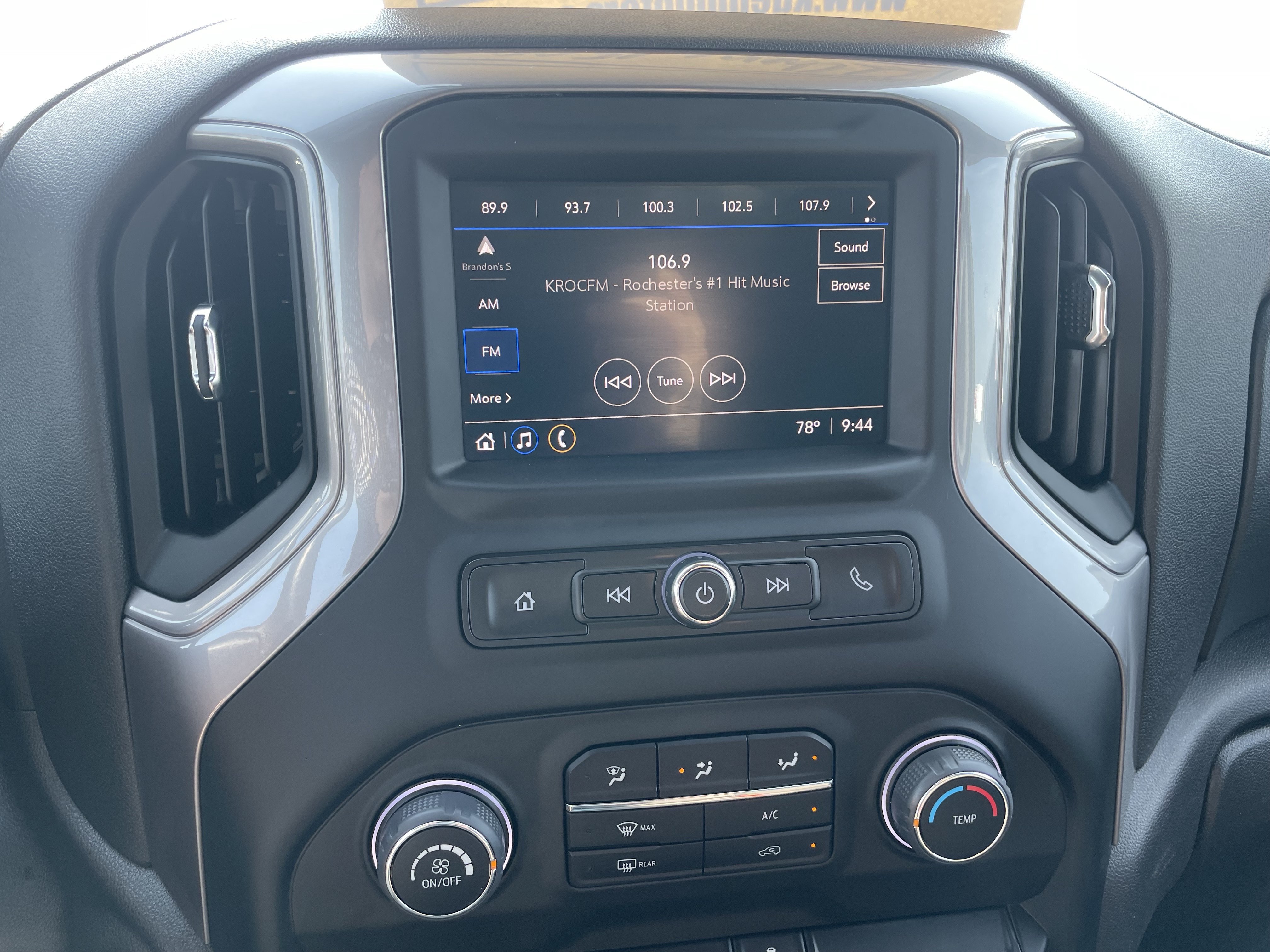 Used 2022 Chevrolet Silverado 1500 W/T w/ WT Value Package AWD/4WD image 7