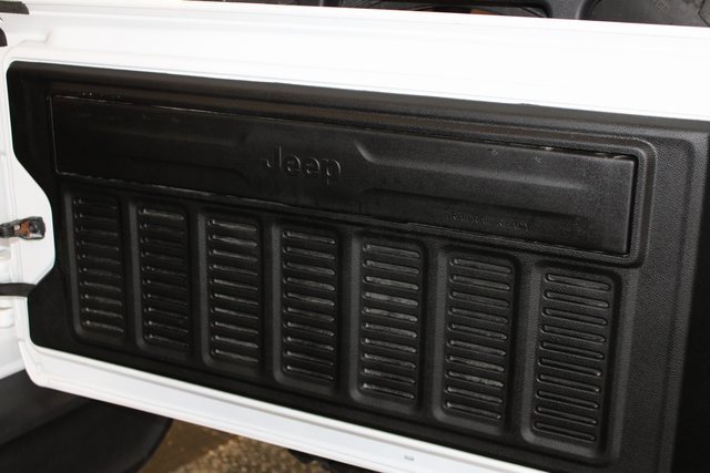 Used 2021 Jeep Wrangler Sport image 45
