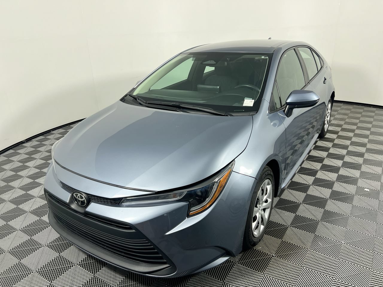 Used 2024 Toyota Corolla LE FWD image 7