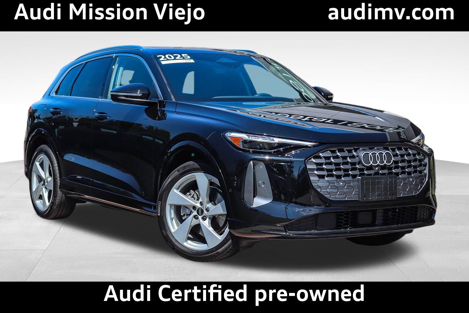 Certified 2025 Audi Q5 Prestige AWD/4WD image 1
