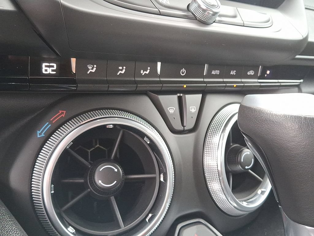 Used 2019 Chevrolet Camaro LT w/ Technology Package RWD image 15