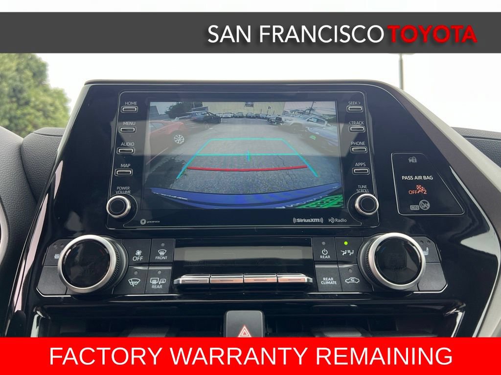 Used 2022 Toyota Highlander XLE AWD/4WD image 29