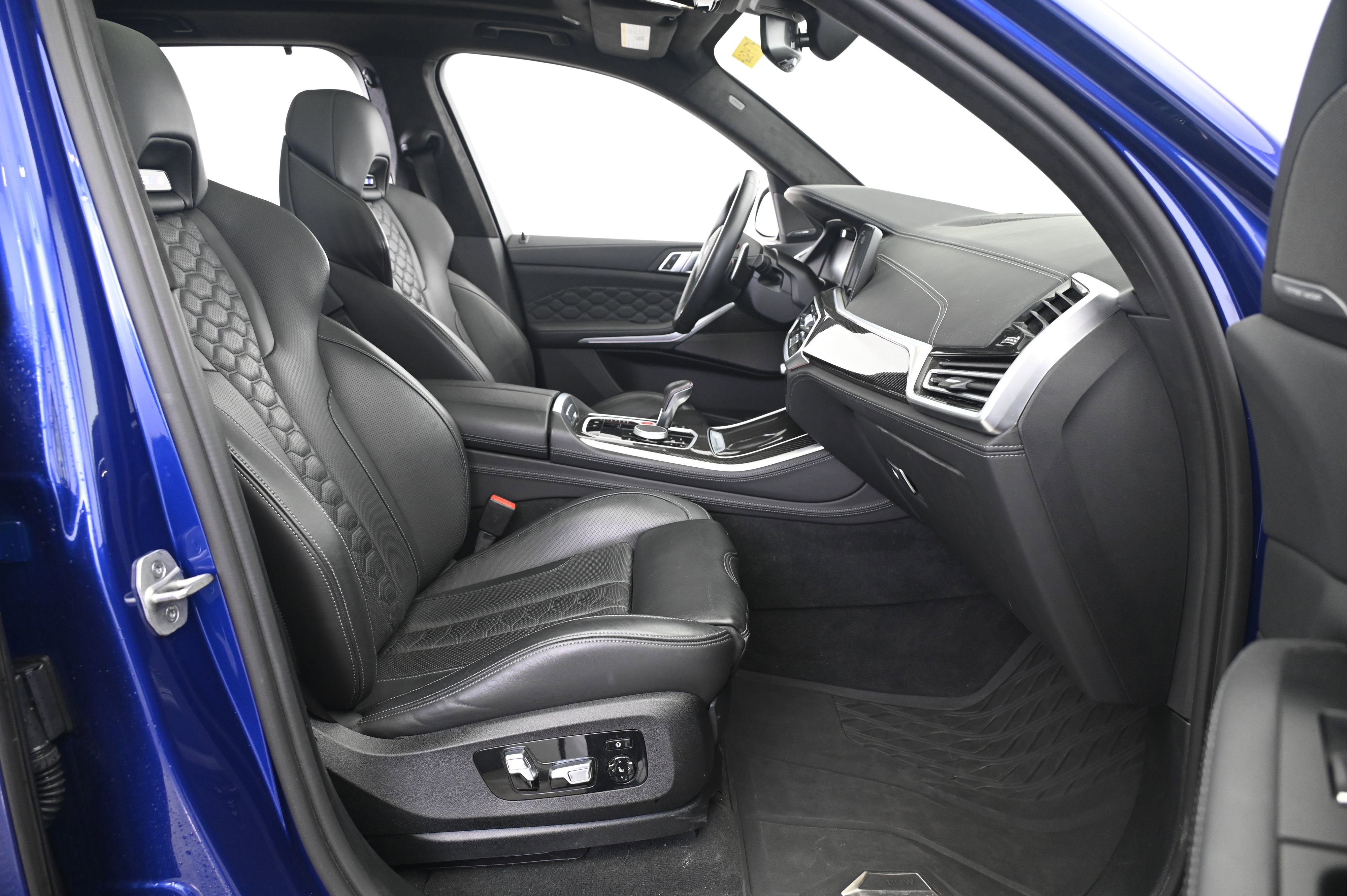 Used 2022 BMW X5 M w/ Executive Package image 23