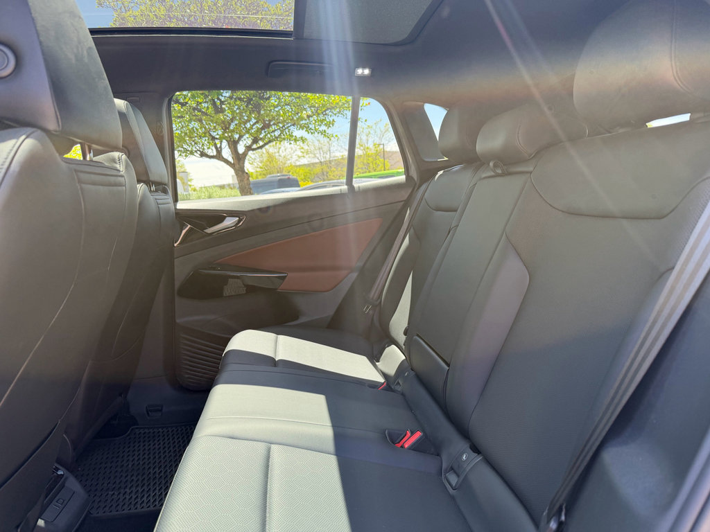 Used 2022 Volkswagen ID.4 Pro S RWD image 16