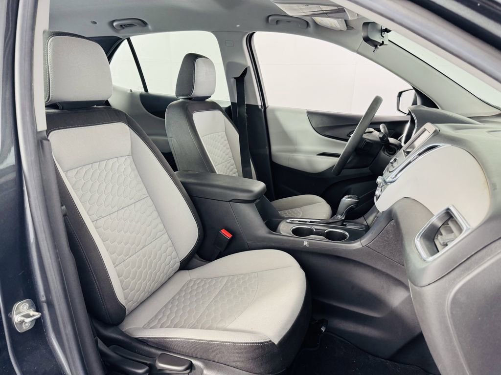 Used 2019 Chevrolet Equinox LS FWD image 25