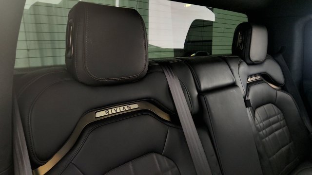 Used 2026 Rivian R1T Premium Tri AWD/4WD image 39