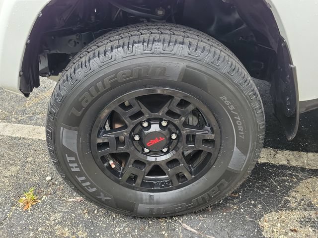 Used 2020 Toyota 4Runner SR5 Premium w/ Moonroof Package AWD/4WD image 7