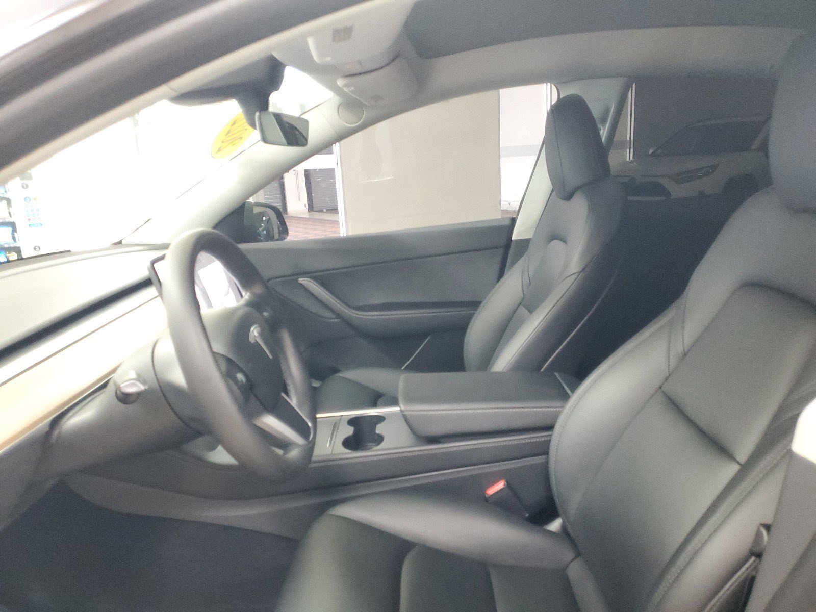 Used 2022 Tesla Model Y Long Range image 17