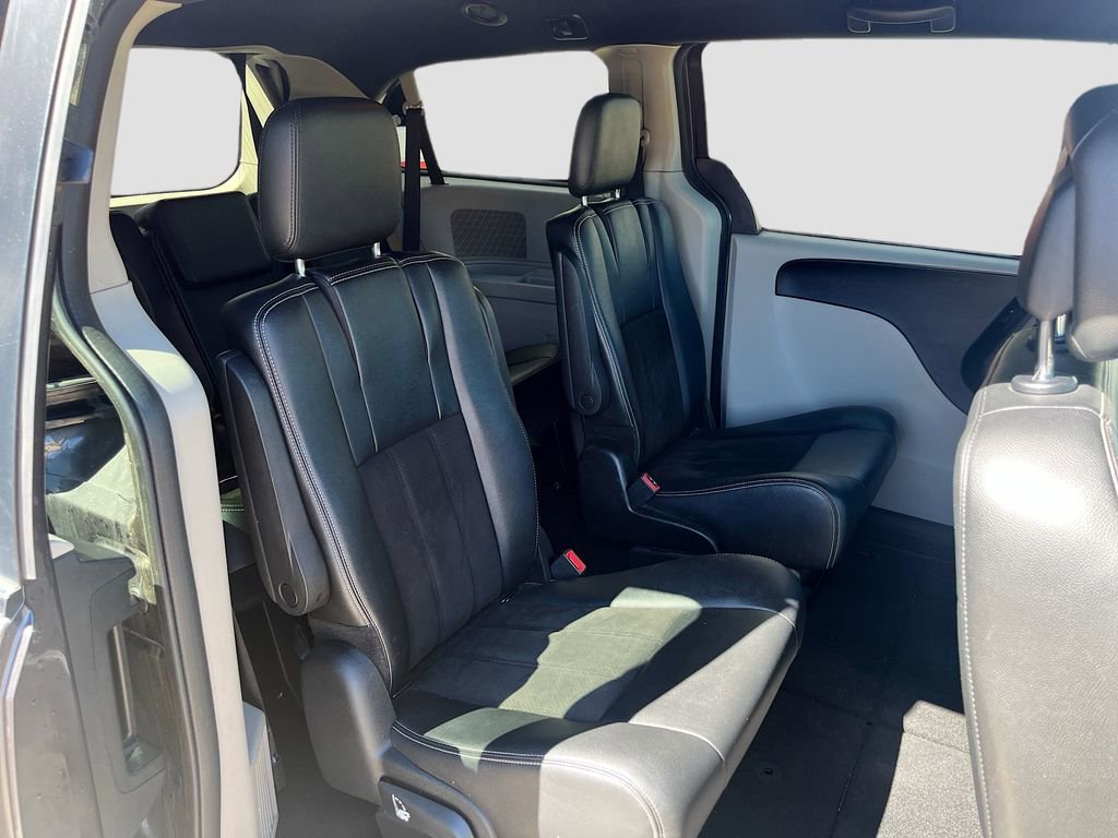 Used 2020 Dodge Grand Caravan SXT image 27