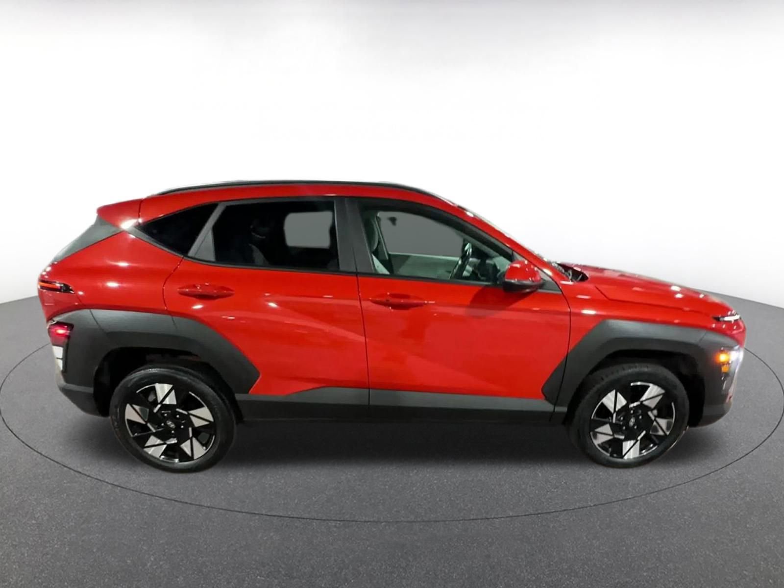 Used 2025 Hyundai Kona SEL image 16