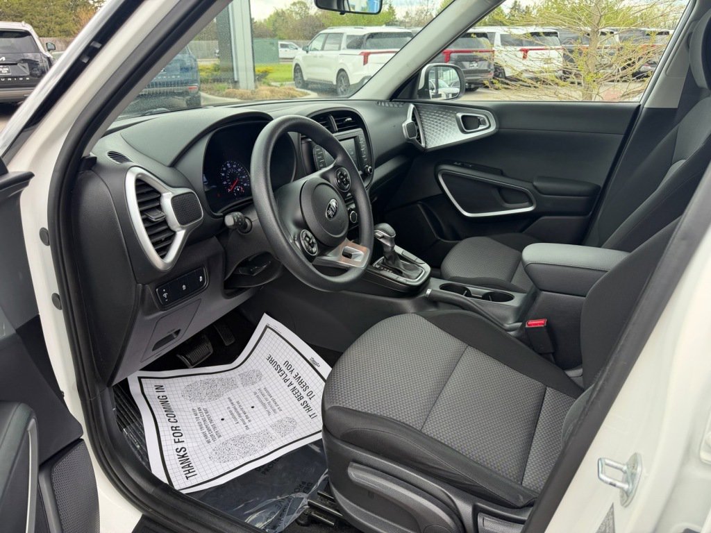 Used 2020 Kia Soul LX FWD image 7